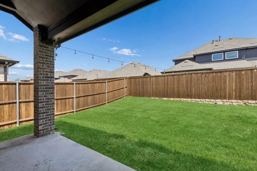 Building Photo - 6145 Tahoe Winds Dr