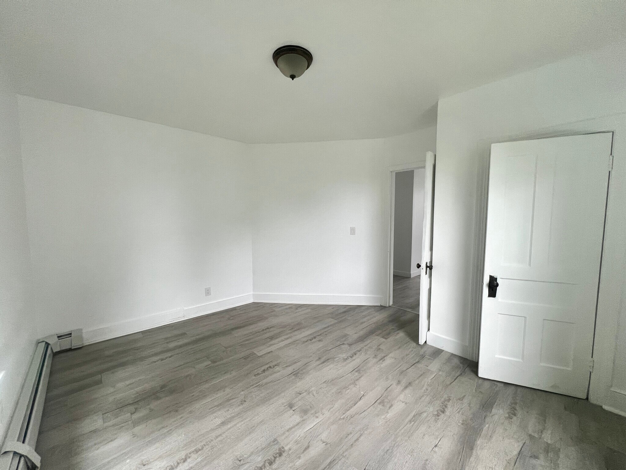 Building Photo - 236 Willetts Ave