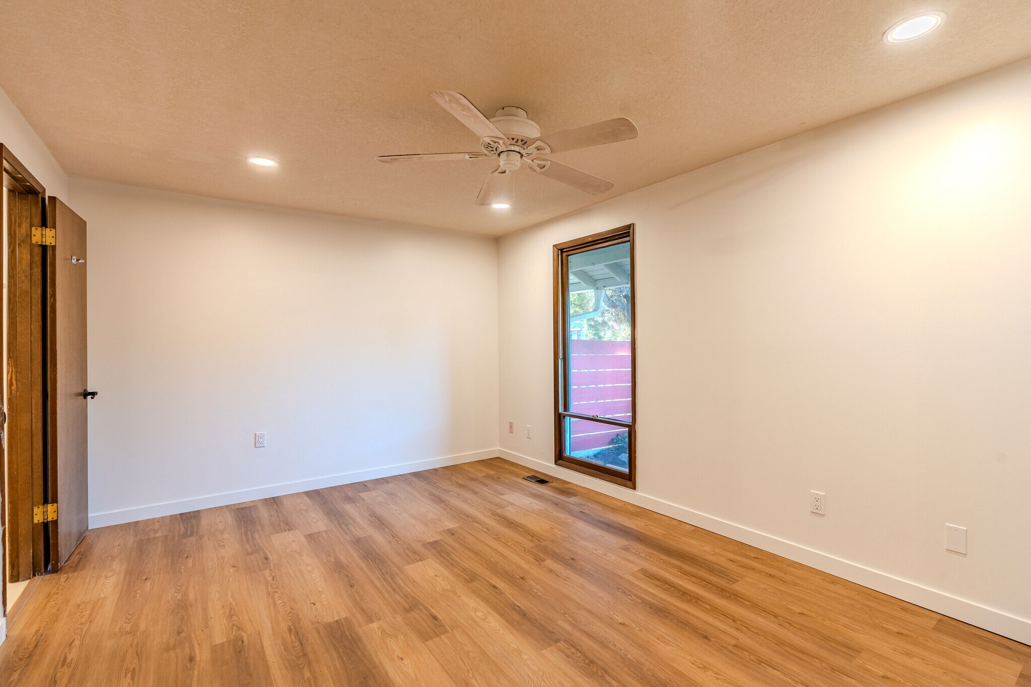 Building Photo - 14225 SW Rocklynn Pl