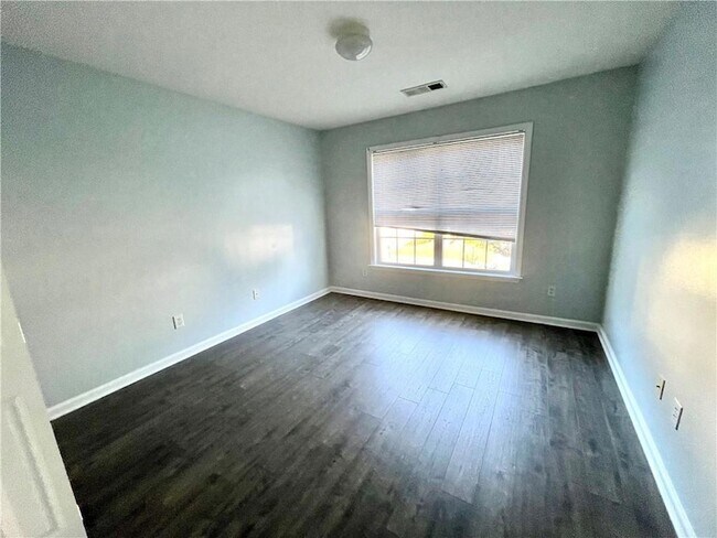 Building Photo - 400 Grayson Way