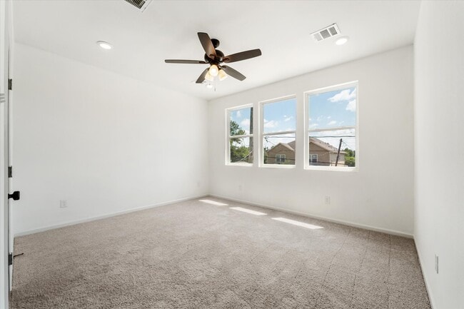 Building Photo - 4309 Larkspur St