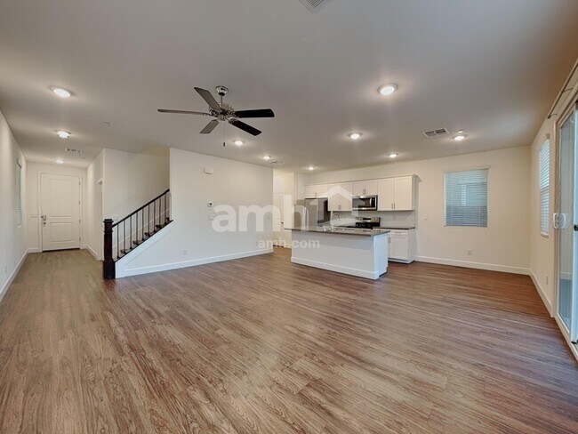 Building Photo - 3324 Blodwen St