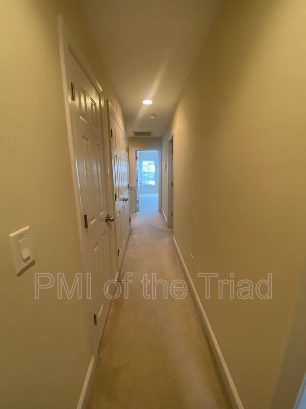 Building Photo - 1078 Richmond Park Dr