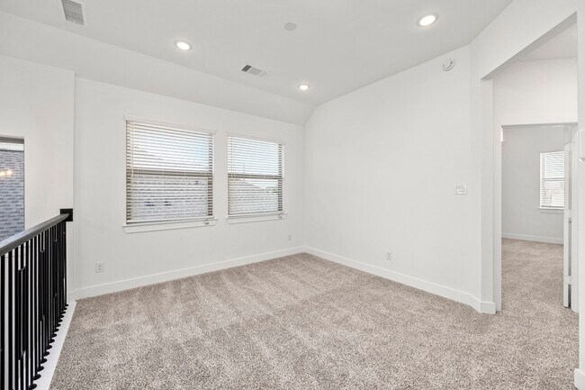 Building Photo - 7818 Starfish Arbor Dr