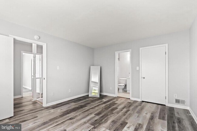 Building Photo - 9904 Hagel Cir