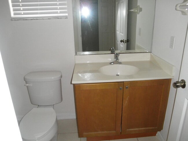 Building Photo - 5314 White Oleander