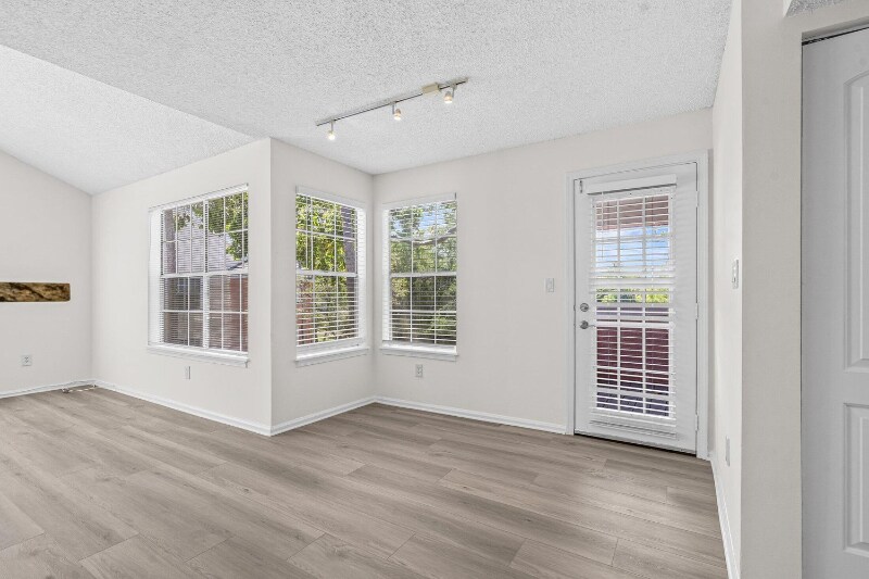 Building Photo - 1125 Crystal Way