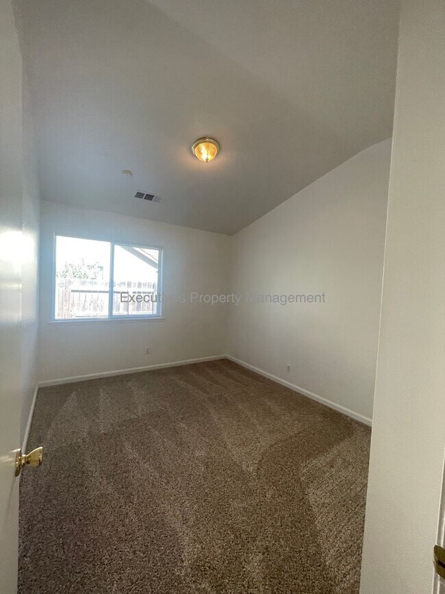 Building Photo - 1449 Quiet Ct