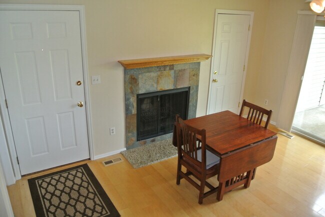 Building Photo - Boulder Townhome 3 bed, 2.5 bath