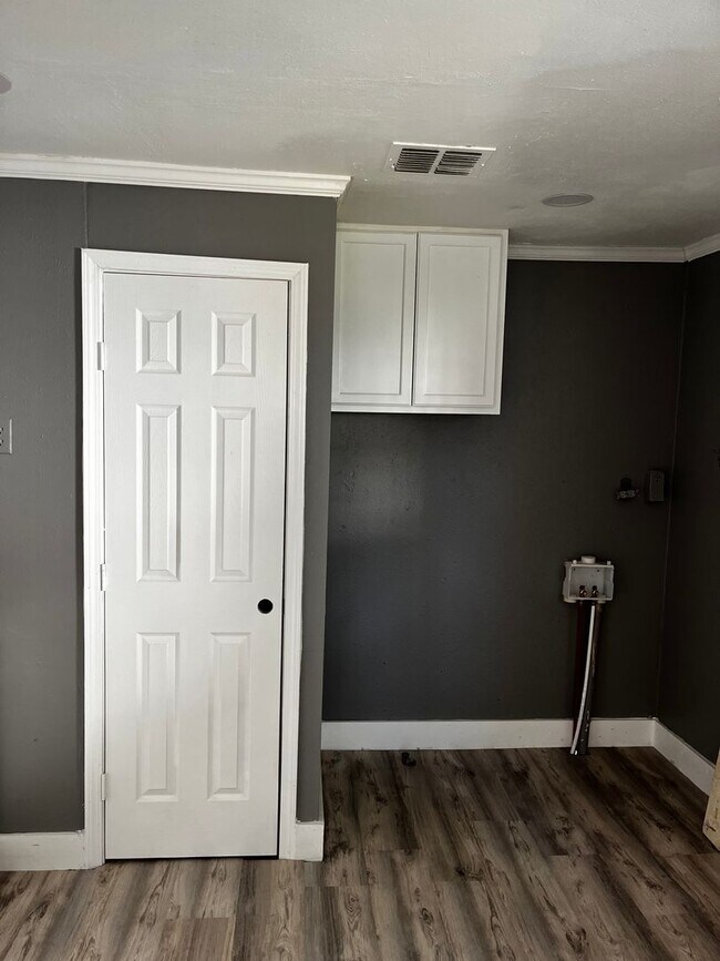 Building Photo - 1/2 off First Month's Rent Beautiful Brick 3 Bedroom Home in Bossier City 1/2 Off First Month's Rent