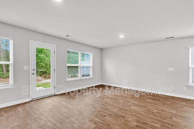 Building Photo - 159 Spencer Cir