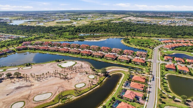 Building Photo - 10792 Tarflower Dr