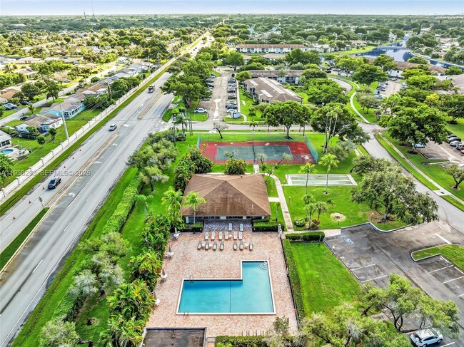 Building Photo - 9487 W McNab Rd