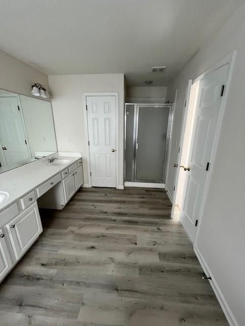 Building Photo - 915 Wendlebury Ct