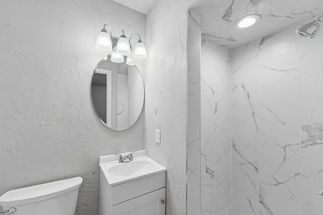 Building Photo - newly renovated 3 bed in Moore