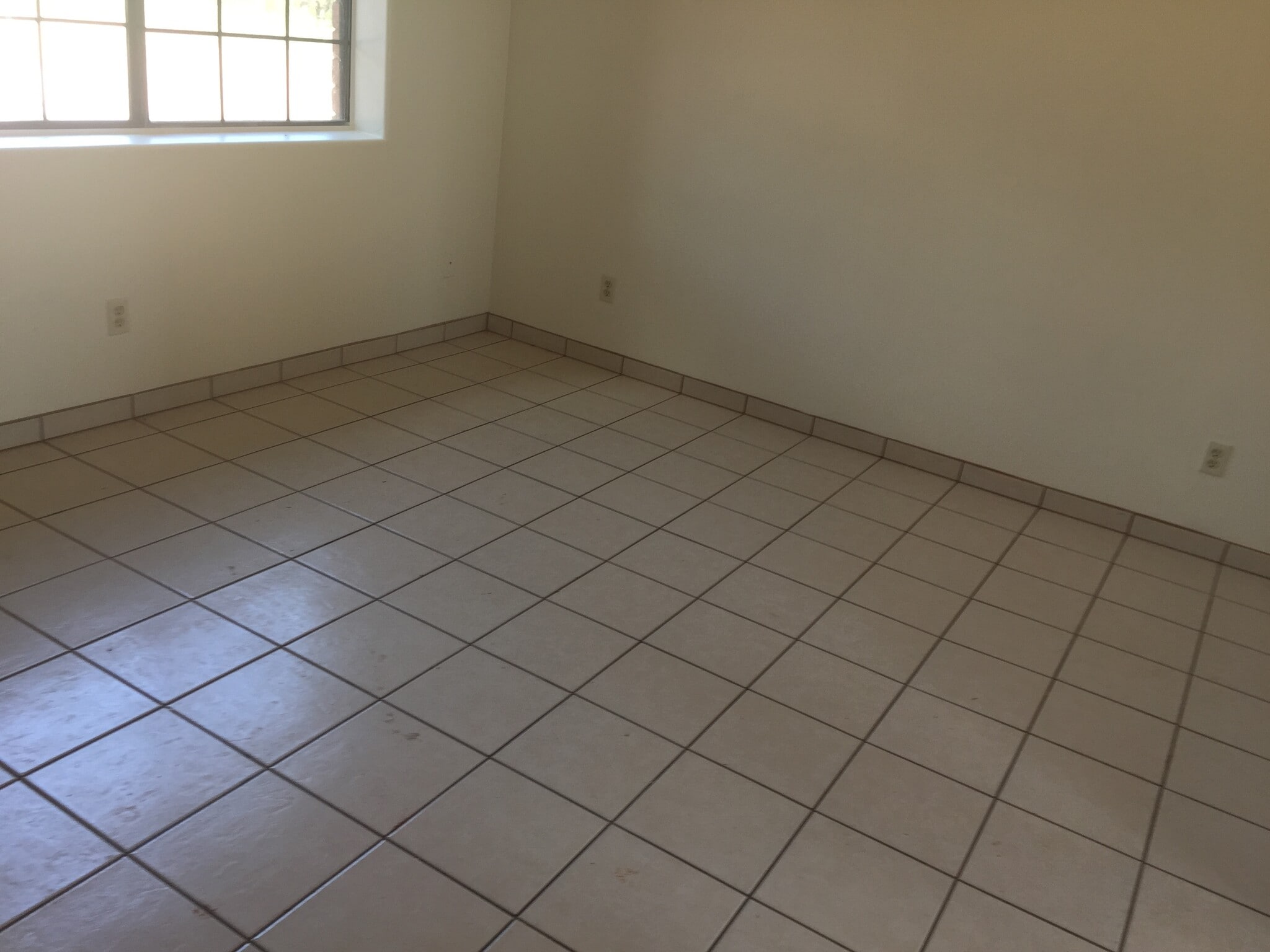 Building Photo - 1141 Calle Carmelita