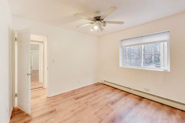 Building Photo - 5400 N Sheridan Rd