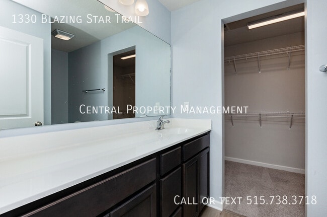 Building Photo - 1330 Blazing Star Dr