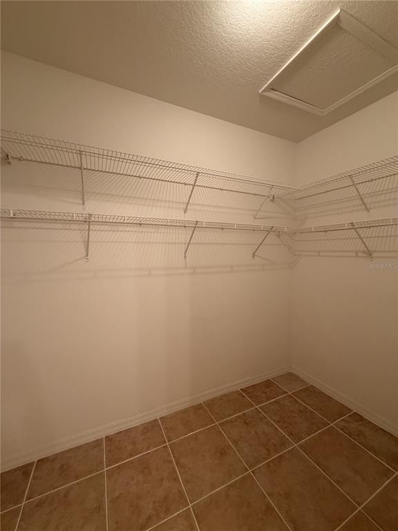 Building Photo - 10 Westfield Ln