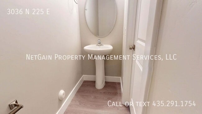 Building Photo - 3036 225 E