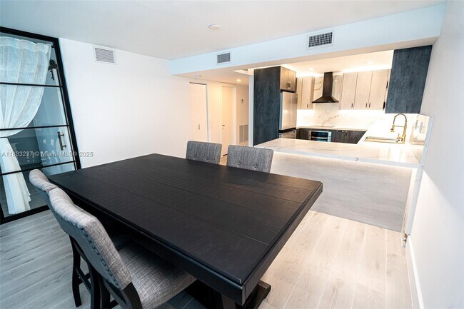 Building Photo - 18081 Biscayne Blvd