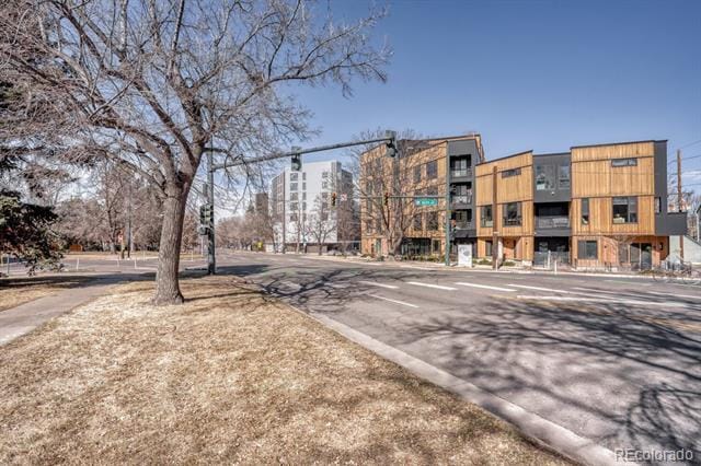 Building Photo - 1601 Park Ave