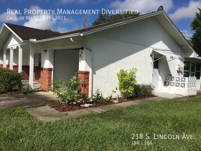 Building Photo - Charming Home/ Quiet Neighborhood - 2/1/1