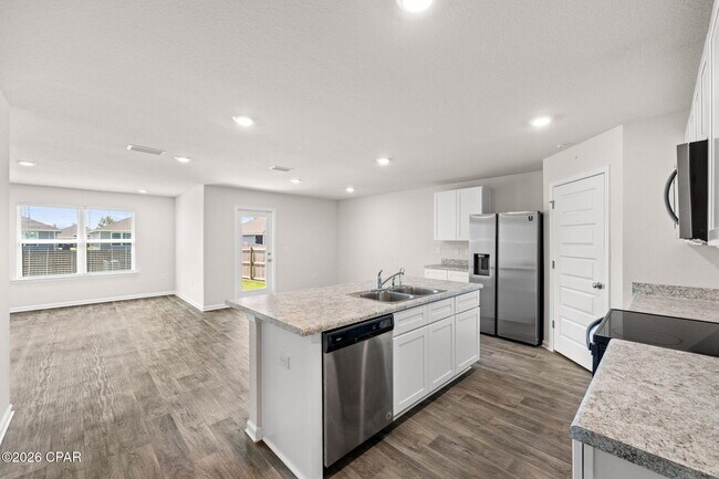 Building Photo - 5816 Viking Wy