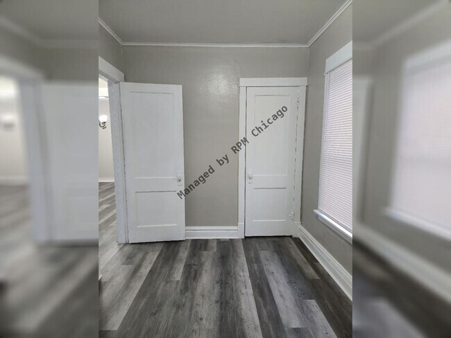 Building Photo - 3240 W 64th Pl