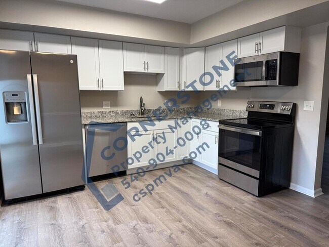 Building Photo - 1609 19th St NE