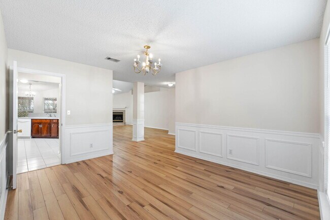 Building Photo - 4591 Scarlet Dr