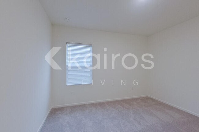 Building Photo - 653 Castillo Dr