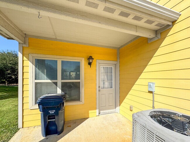 Building Photo - 5500 Dolores!