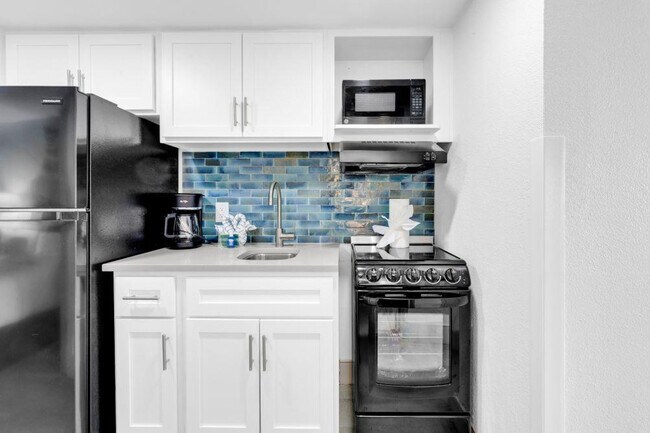 Building Photo - 2401 S Ocean Blvd