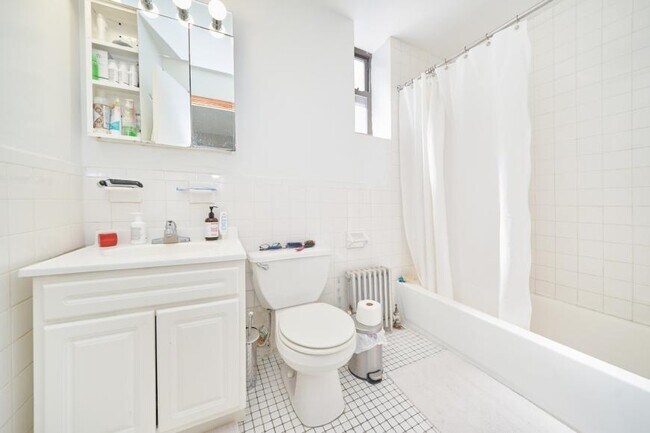 Building Photo - 1 bedroom in NEW YORK NY 10018