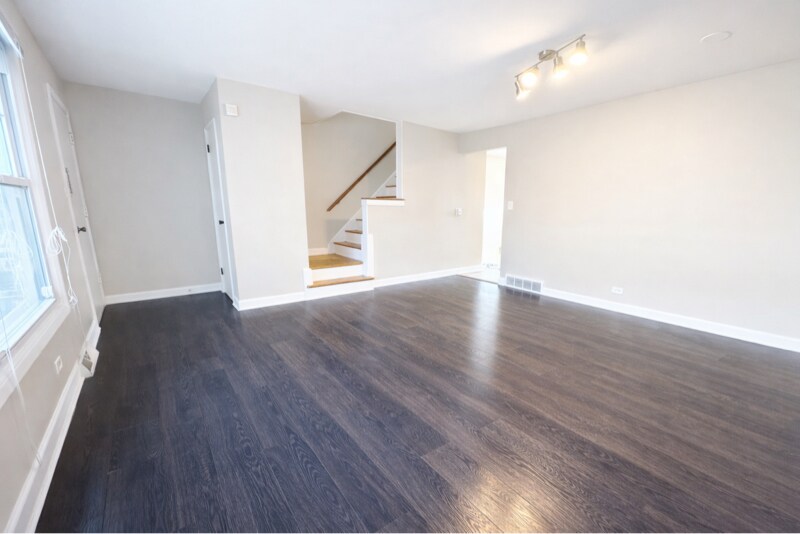 Building Photo - 8944 Skokie Blvd