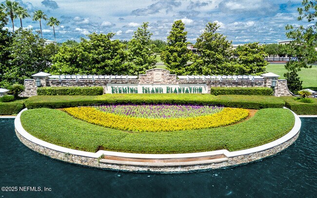 Building Photo - 1325 Fairway Village Dr