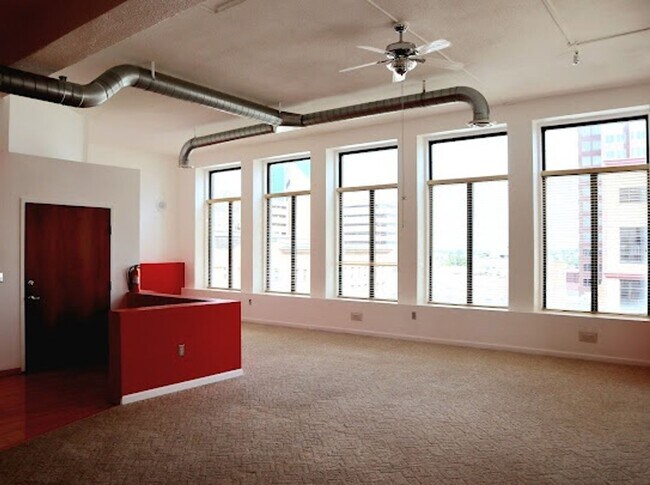 Building Photo - 335 N Superior St