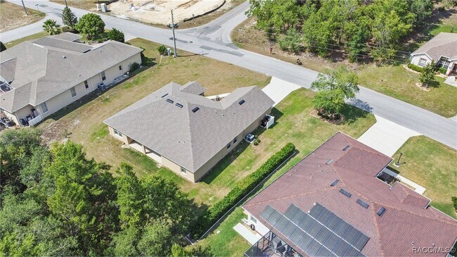 Building Photo - 23 Lone Pine St