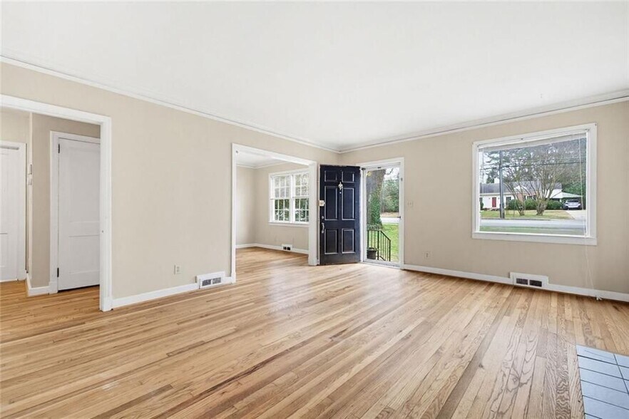 Building Photo - 1911 N Decatur Rd