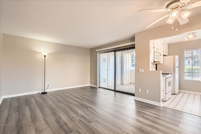 Building Photo - Spacious 1-Bedroom Condo with Modern Comfo...