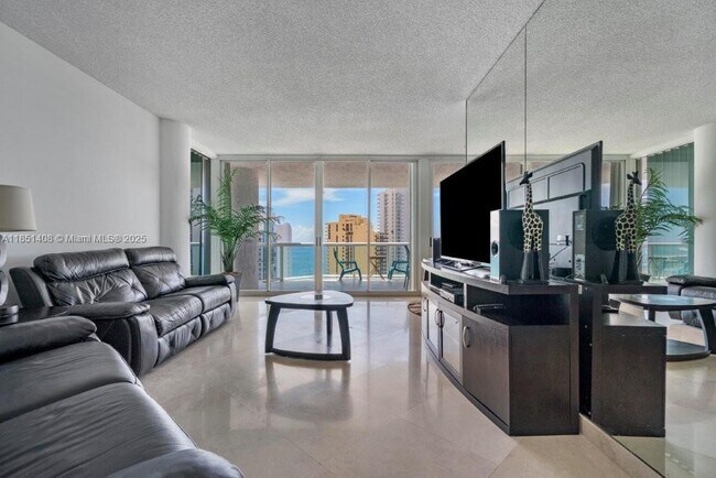Building Photo - 16400 Collins Ave