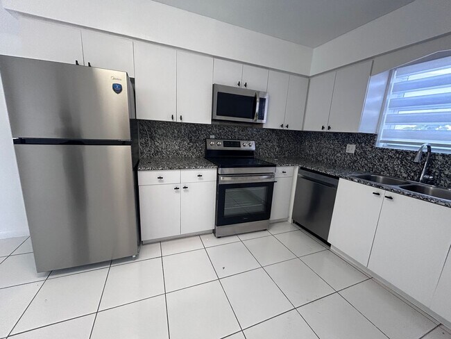 Building Photo - 3615-3617-3617 Polk St