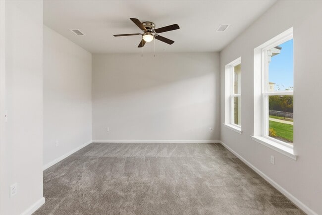 Building Photo - 12 Barton Ave