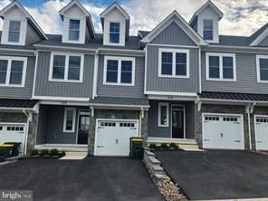 Building Photo - 328 Foxtail Ln