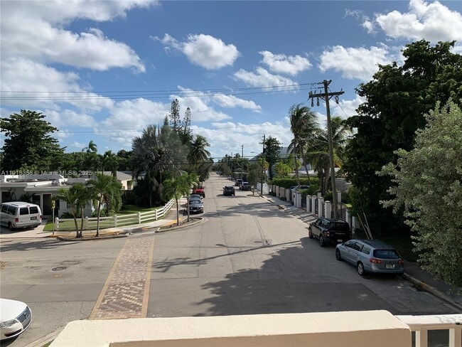 Building Photo - 1455 N Treasure Dr