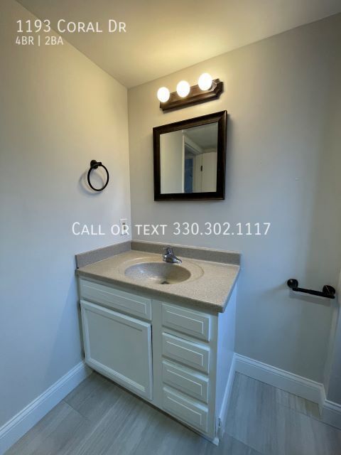 Building Photo - Spacious 4 bedroom home for rent - Akron