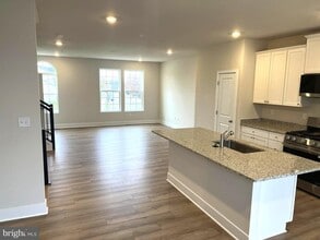 Building Photo - 7618 Johnnycake Rd