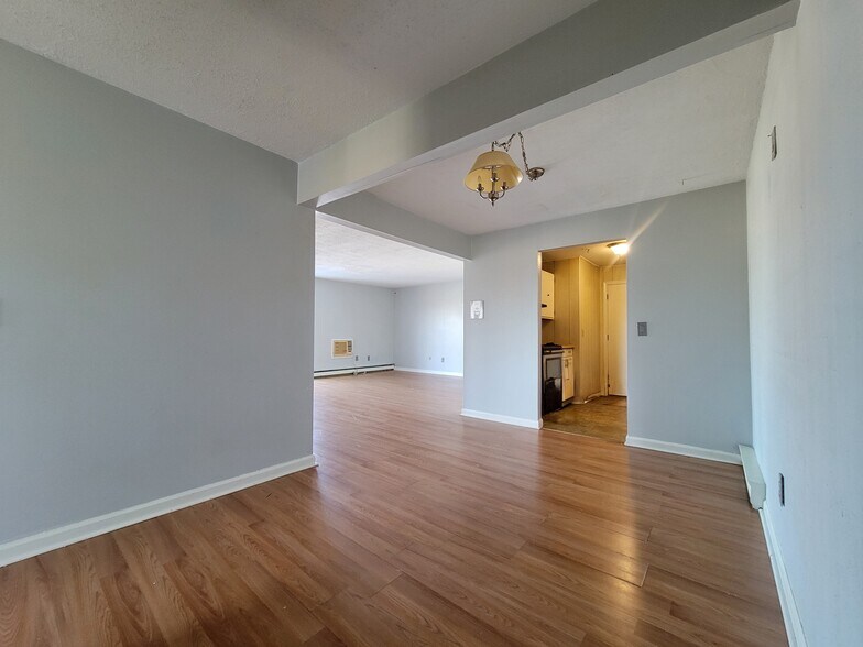 Building Photo - 300 Smithfield Rd