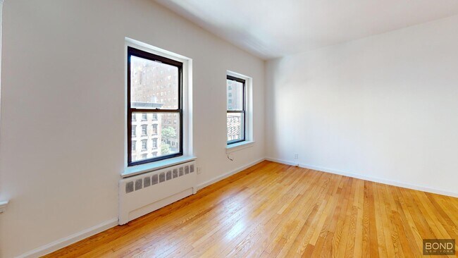 Building Photo - 947 First Avenue